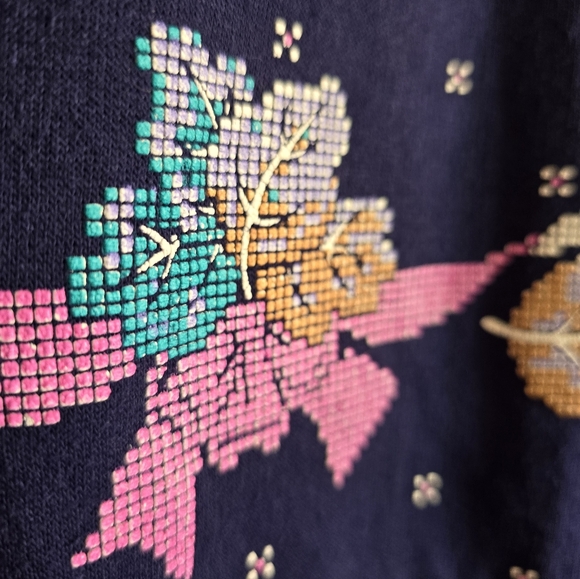 🎀Vintage SPUMONI Cat Embroidered Style Lacey Collared Sweatshirt🎀 - Picture 4 of 10